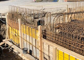 Most preko potoka Željnjak u Siraču